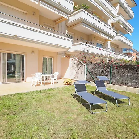 Apartment Flip Flop House By Hello Homes Sitges